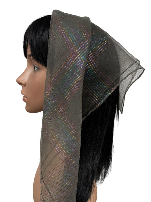 Square | Nylon | Rainbow Lurex | Grey