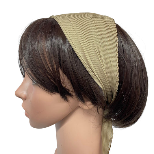 Polyester Pleated | Almond
