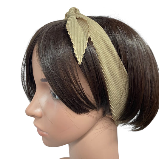 Polyester Pleated | Almond