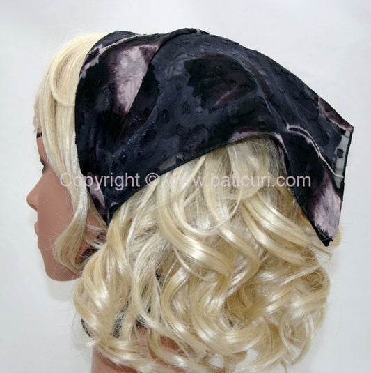 136-17 Charcoal Grey with Mauve flowers