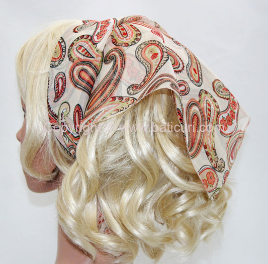 136-92 Dark Cream/Red | Paisley Design