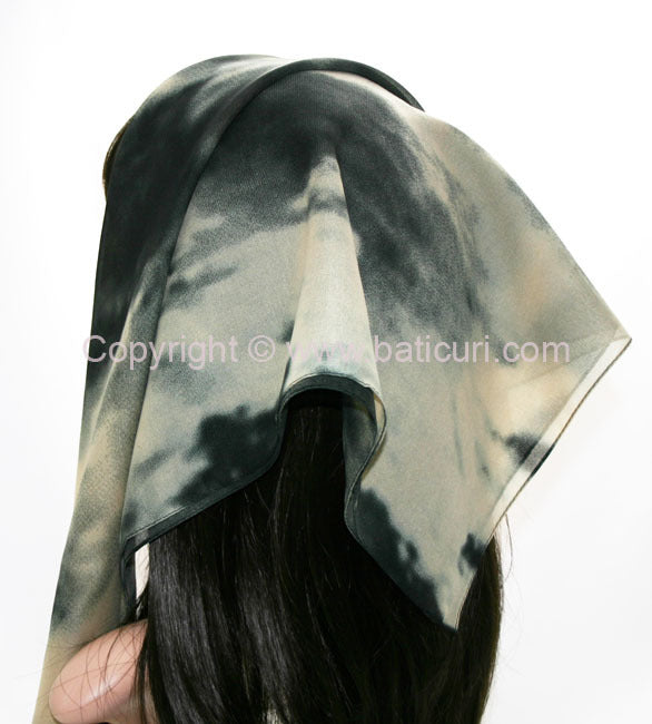 Italian | 30"x30" | Cream & Black Marble