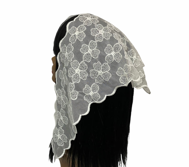 71-01 | Lace Triangle | Daisy | Embroidered Trim | White