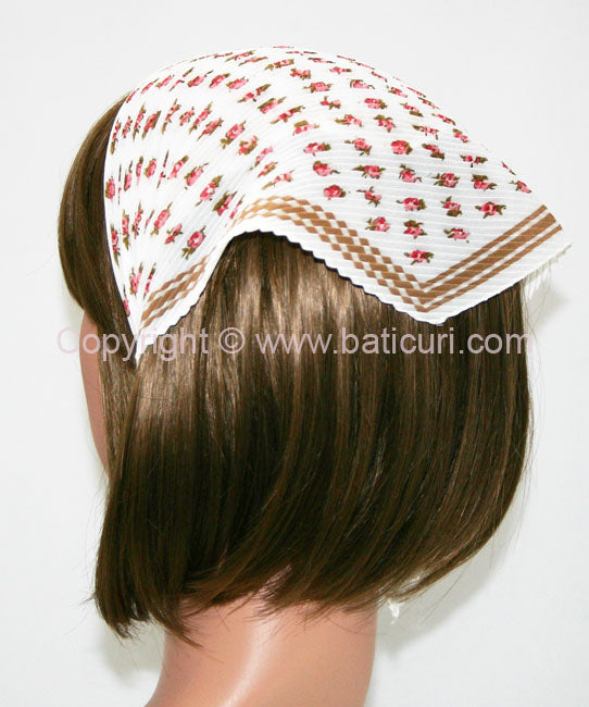 119-104 Pleated Italian | White | Pink Roses with Beige border